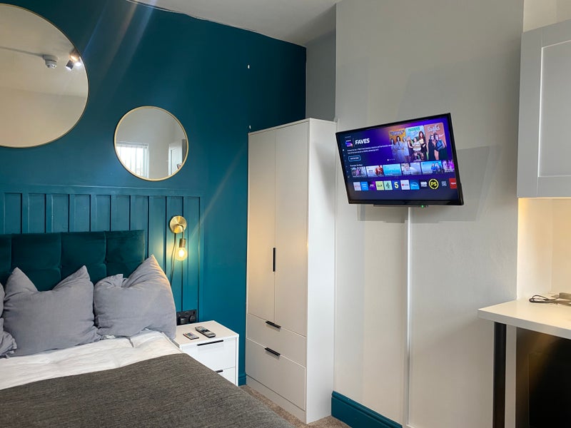 Stunning Spacious Ensuite Room Bills Incl property photo in Birmingham